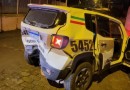 Carro colide contra viatura da polícia durante disputa de racha