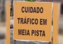 Placa com erro em obra pública viraliza nas redes