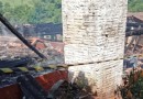 Incêndio destrói residência no interior de Riqueza