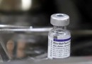 Três doses da vacina da Pfizer oferecem proteção contra a variante Ômicron, diz estudo