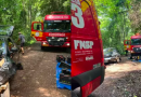 Colisão frontal entre carro e caminhão deixa vítima gravemente ferida