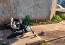 Após acidente, condutor de moto corre atrás de motorista de automóvel para agredi-lo
