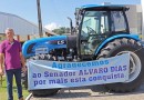 Município recebe novo trator agrícola