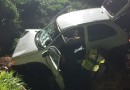 Saída de pista na BR-282 deixa duas pessoas feridas