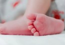 Mãe é suspeita de matar bebê de três meses durante amamentação em SC, diz polícia