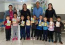 ESF Idamar realiza ação de verificação de carteiras de vacinação na Escola Vila Marina