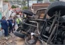 Veículo desce ladeira sozinho e atropela homem
