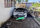 Carro é consumido pelo fogo em Maravilha