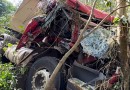 Acidente de trânsito envolvendo carro e carreta é registrado na BR 163 entre Barracão e Santo Antonio