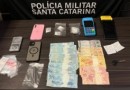 PM encontra grande quantidade de cocaína e mais de R$ 3 mil em espécie em residência