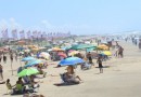 Foragido por roubos é capturado tomando sol em praia no litoral de SC