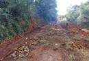 Obras de calçamento são retomadas na Linha Nova Riqueza