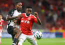 Com pênalti marcado no final, Inter empata com o Corinthians