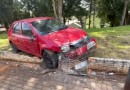 Homem sofre mal súbito perde controle e bate veículo em mureta