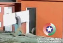 Polícia Militar de Santa Catarina prende dois homens por furto