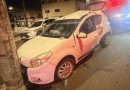 Mulher de 53 anos morre após carro bater em canteiro e poste durante a madrugada