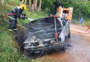 Automóvel é consumido pelo fogo na Linha São Germano