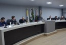 Em sessões ordinária e extraordinária, legislativo aprova projetos e moção