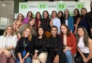 Núcleo de mulheres empreendedoras realiza curso de automaquiagem