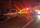 Motorista e passageiro morrem em grave acidente envolvendo três veículos na SC-114