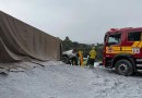 Grave acidente com caminhão de cimento interdita totalmente a BR-282