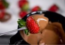 Fondue de chocolate sem complicação e com poucos ingredientes; veja como fazer