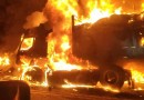 Motorista morre carbonizado após carro colidir contra caminhão e pegar fogo