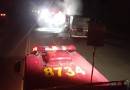 Incêndio em carreta bitrem na BR-280 mobiliza equipe do Corpo de Bombeiros