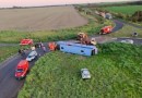 Capotamento de ônibus deixa 10 mortos e 16 feridos no interior de Minas Gerais