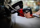 Semana começa com chance de queda no preço da gasolina; entenda