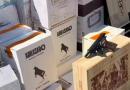 Homem é preso com pistola e 70 caixas de vinho contrabandeadas