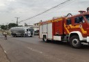 Motociclista fica ferido após se envolver em acidente com caminhão