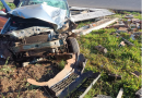 Veículo colide em parada de ônibus na BR-158