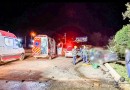 Homem fica gravemente ferido em colisão envolvendo dois carros e caminhão na BR-163