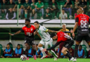 Em jogo com duas viradas, Chapecoense perde para o Athletico pela Série B
