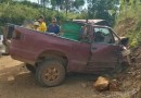 Motorista morre após bater caminhonete contra barranco no Meio-Oeste
