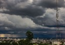 Combinação de forte calor e disponibilidade de umidade deixa SC em alerta