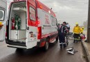 Motociclista fica ferida após colisão com carro