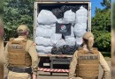 Polícia Militar apreende caminhão carregado com calçados contrafeitos