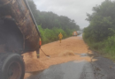 Acidente entre carro e caminhão deixa rodovia interditada por duas horas no Oeste