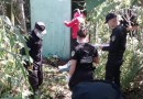 Corpo encontrado pode ser de jovem de 21 anos e polícia investiga causa da morte