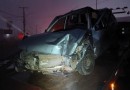 Motorista dorme ao volante e colide contra poste de energia elétrica