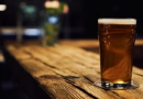 Com aumento de 24% nas vendas em 2023, consumo de cerveja sem álcool dispara no Brasil