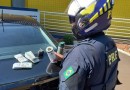 Mais de 60 mil dólares escondidos em copos térmicos e bolsa são apreendidos