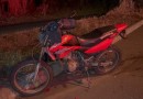 Entregador fica ferido ao sofrer queda de moto