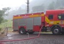 Corpo de Bombeiros atende ocorrência de incêndio em fábrica