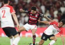 Com golaço de Pedro, Flamengo vence Estudiantes e garante vaga nas oitavas de final da Libertadores