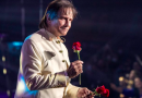 Roberto Carlos lança nova música "Eu Ofereço Flores"