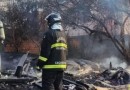 Queima de lixo termina com duas casas destruídas pelo fogo em SC