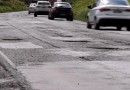 Situação extrema leva prefeitos a realizar tapa-buracos na BR-163 entre SMOeste e Dionísio Cerqueira